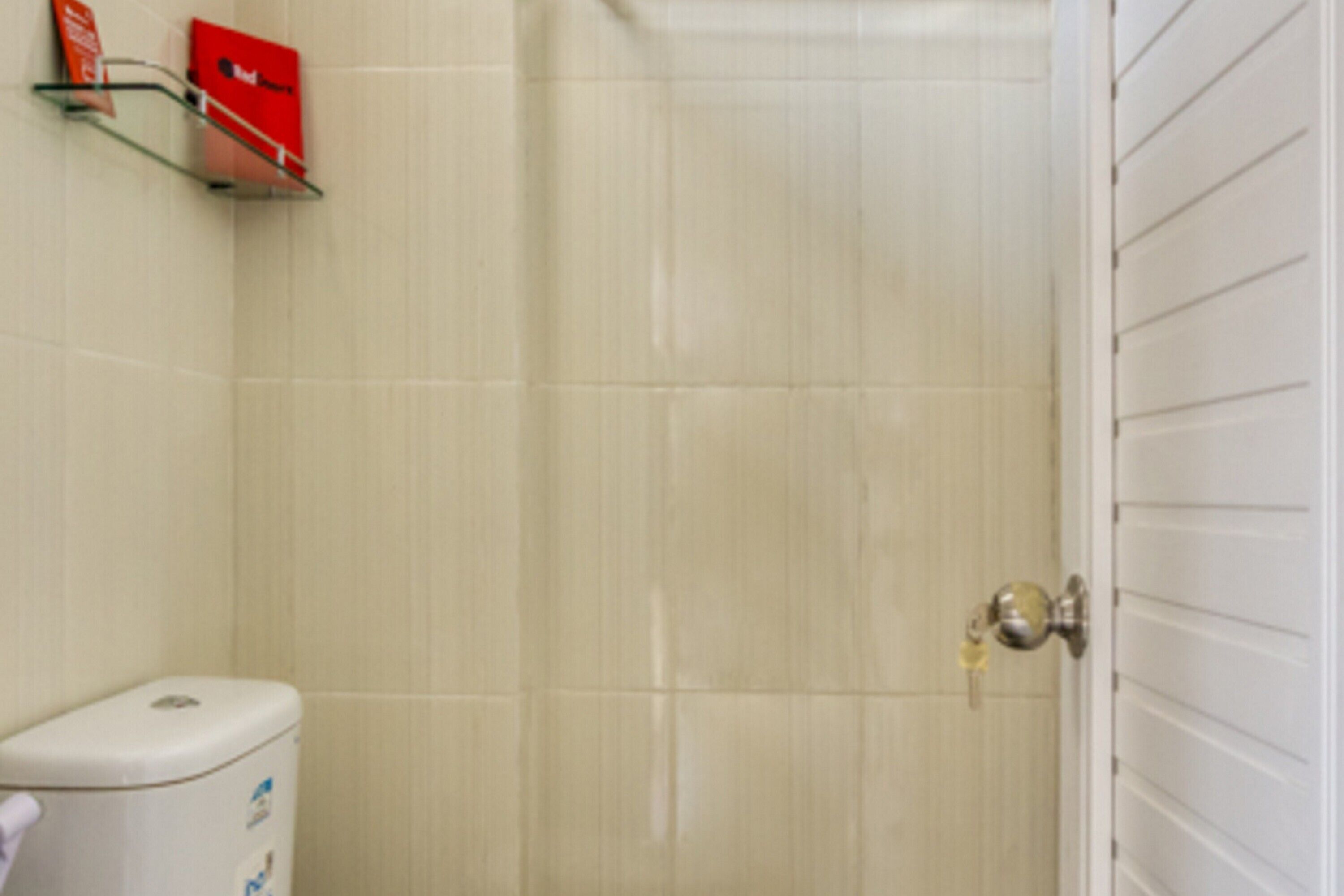 Foto - RedDoorz @ Plemburan Jakal 2