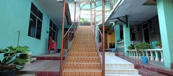 RedDoorz near Mangrove Forest Kupang