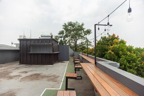 Balcony - RedDoorz Syariah near Grand Galaxy Park (Bekasi)