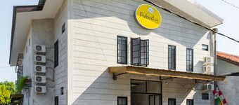 RedDoorz near Sam Poo Kong 3