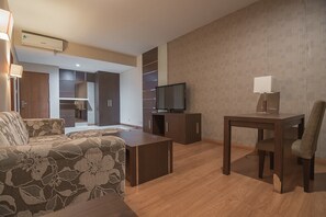 Suite (RedDoorz) | Sala de estar