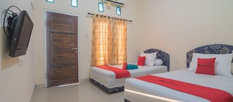 RedDoorz near Living Plaza Balikpapan 2