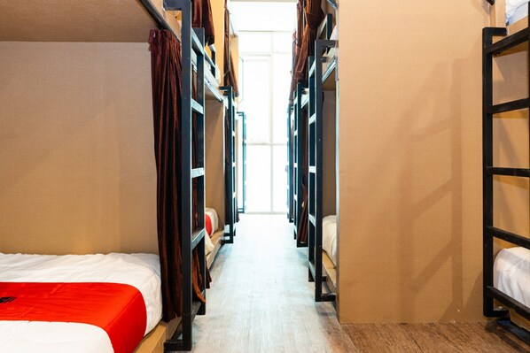 Shared Dormitory, Mixed Dorm (RedDoorz)