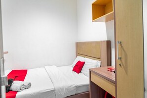 Double Room (RedDoorz) - RedDoorz @ Kebon Kacang (Jakarta)
