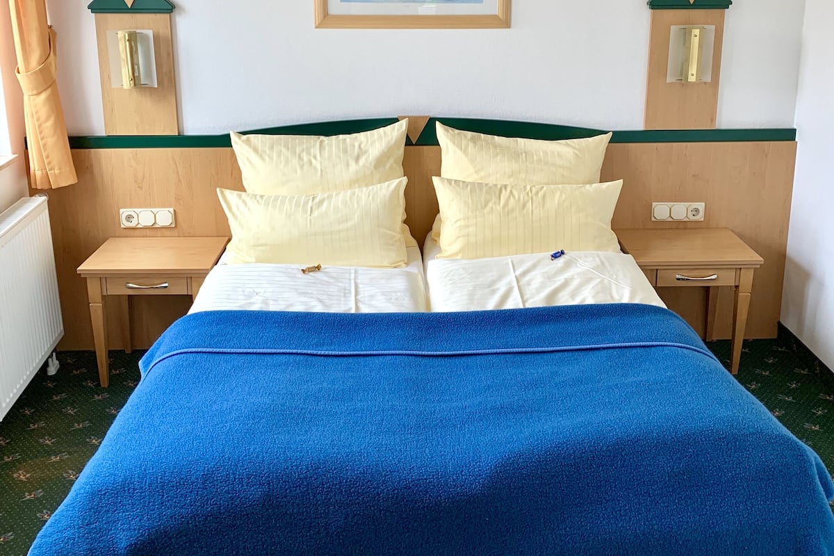 1 bedroom, soundproofing, cots/infant beds, free WiFi