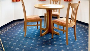 Suite | In-room dining - Hotel Dünenschloss (Karlshagen)