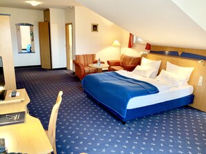 Soundproofing, cribs/infant beds, free WiFi - Hotel Dünenschloss (Karlshagen)