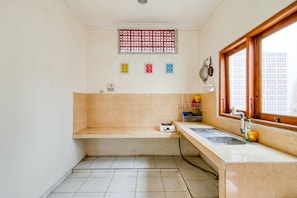 Shared kitchen facilities