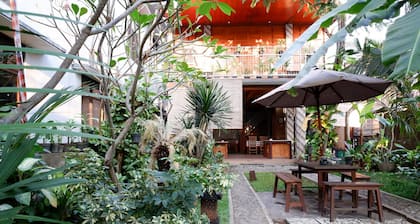 RedDoorz Syariah near Menara Kudus