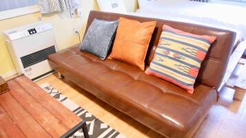 Apartment | Living area | Flat-screen TV