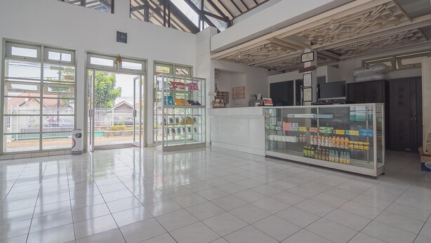 Interior - RedDoorz @ Jalan RE Martadinata Sukabumi (Sukabumi)