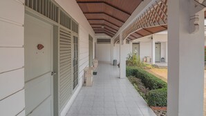 Exterior - RedDoorz @ Jalan RE Martadinata Sukabumi (Sukabumi)