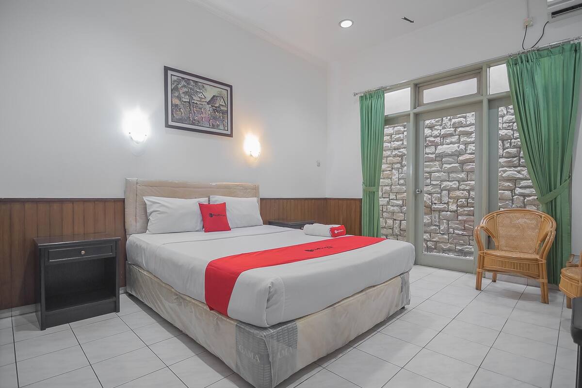 Premium-Zimmer (RedDoorz)