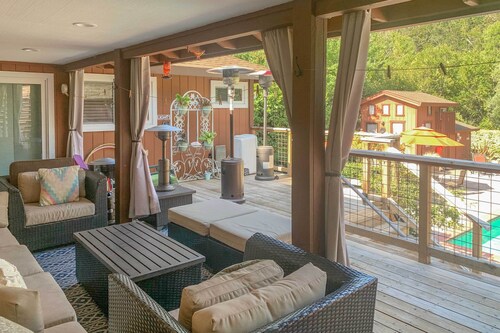 Wine Country Retreat at Private Creekside House!