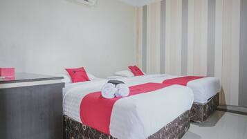 Twin Room (RedDoorz)