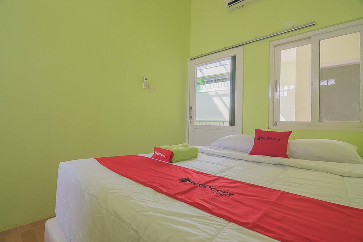 Habitación doble (RedDoorz)