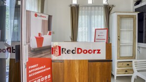 Unclassified image, 4 of 30, button - Reddoorz Syariah Near Taman Pelangi Monjali (Ngaglik)