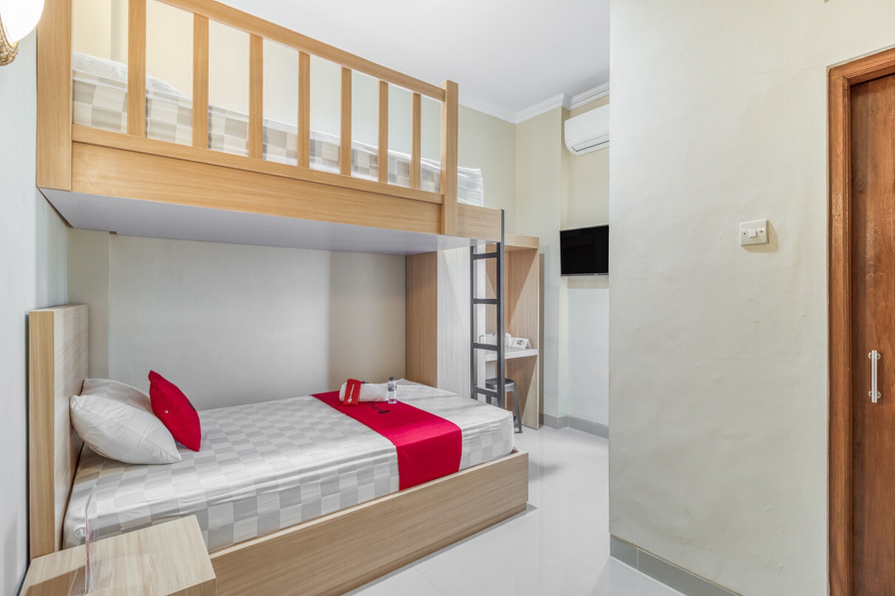 Foto - RedDoorz near Jogja National Museum