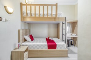 Phòng tập thể, phòng tập thể nam và nữ (RedDoorz)