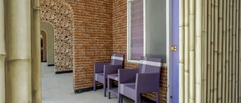 Pintu masuk interior