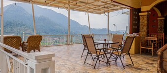 RedDoorz near Kawah Putih Ciwidey