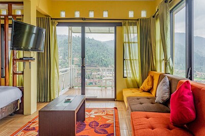 เรดดอร์ซ ใกล้กับคาวาห์ ปูติห์ จิวิเดย์