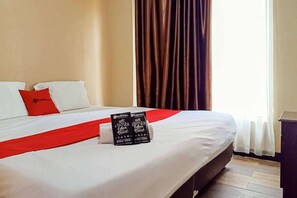 Double Room (RedDoorz)