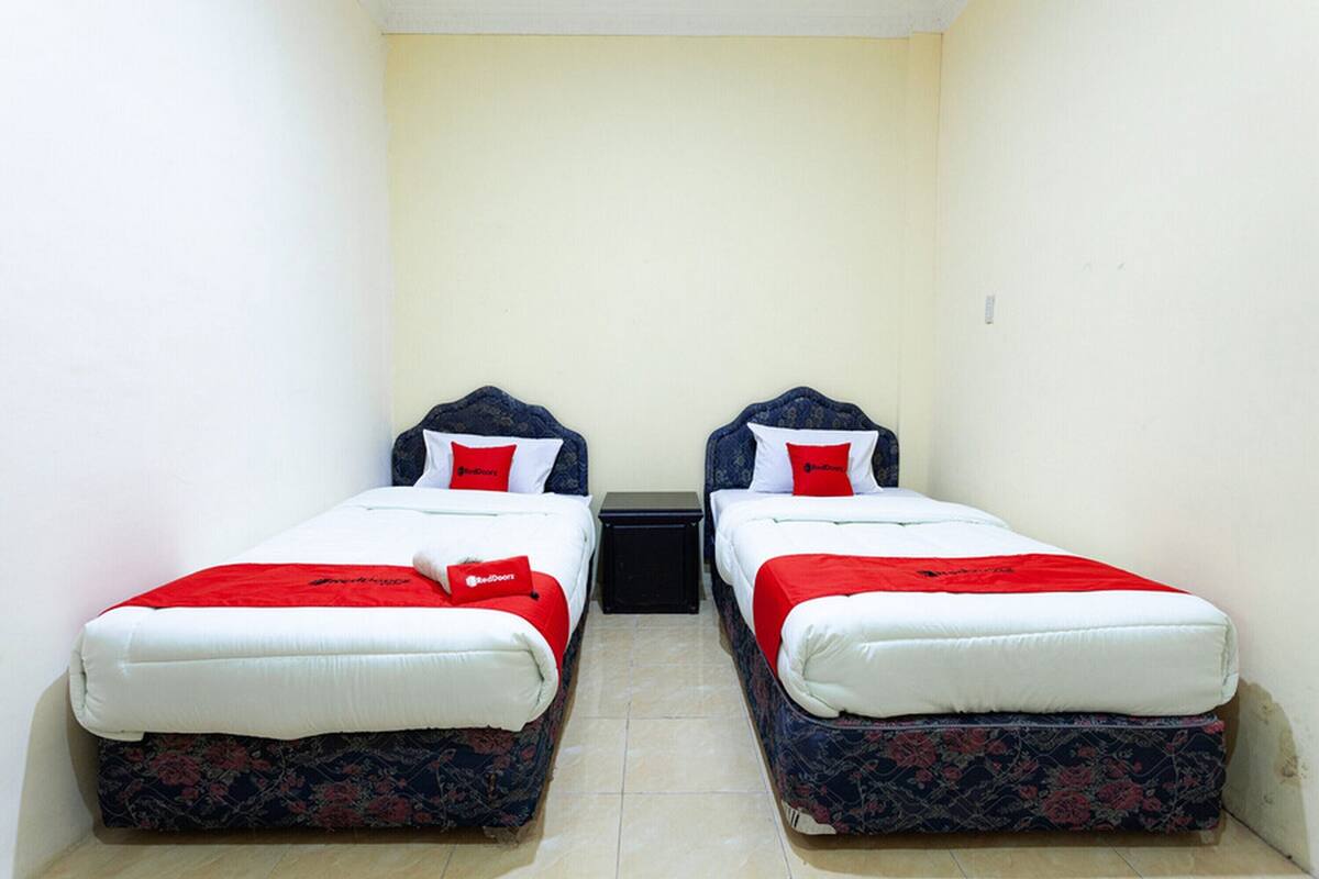 Twin Room (RedDoorz)