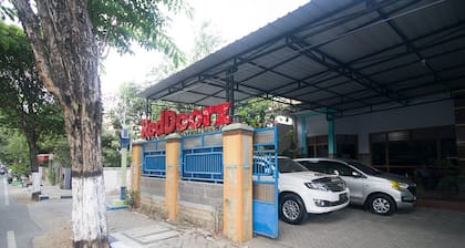 RedDoorz Syariah near Alun Alun Bojonegoro