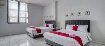 Formerly Reddoorz Plus Near Jakarta Kota Station