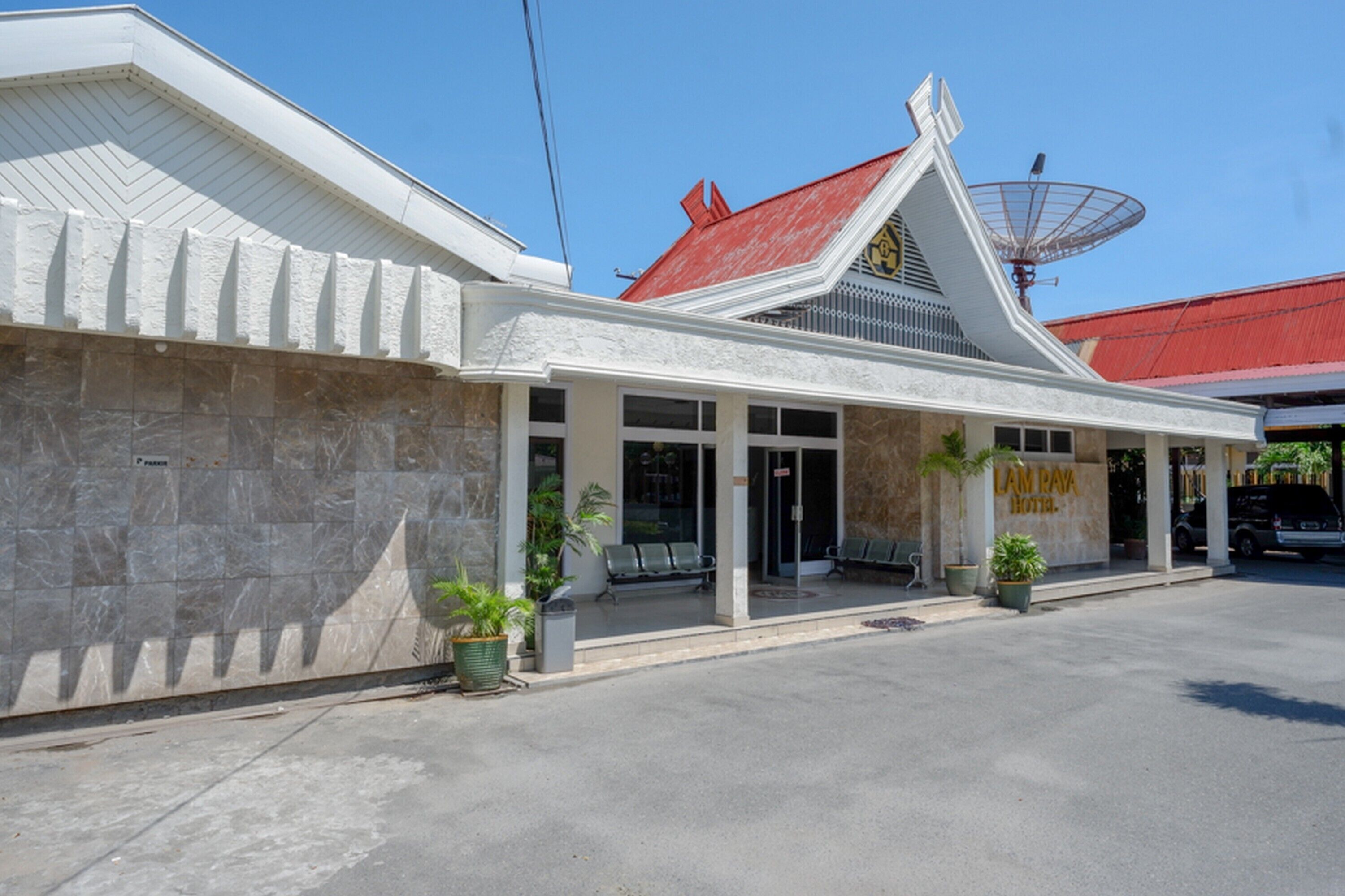 Mặt tiền nơi lưu trú