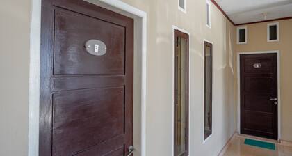 RedDoorz Syariah near Mutiara SIS Al Jufrie Airport Palu 2