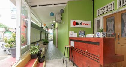 RedDoorz Syariah near Paradiso Beach Sabang