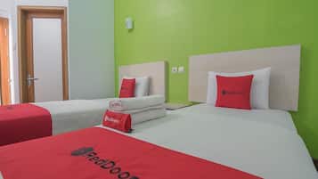 Twin Room (RedDoorz)