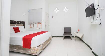 RedDoorz near Bundaran Kecil Palangkaraya