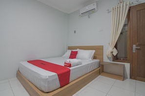 Kamar Double (RedDoorz)