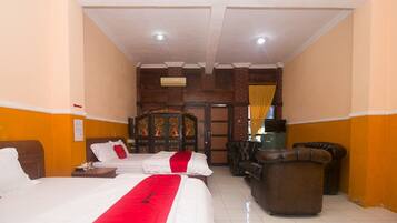 Family Room (RedDoorz) | Soundproofing