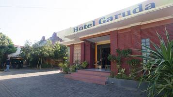 Mặt tiền nơi lưu trú