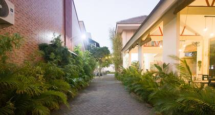 RedDoorz Plus Syariah near Alun Alun Sampang