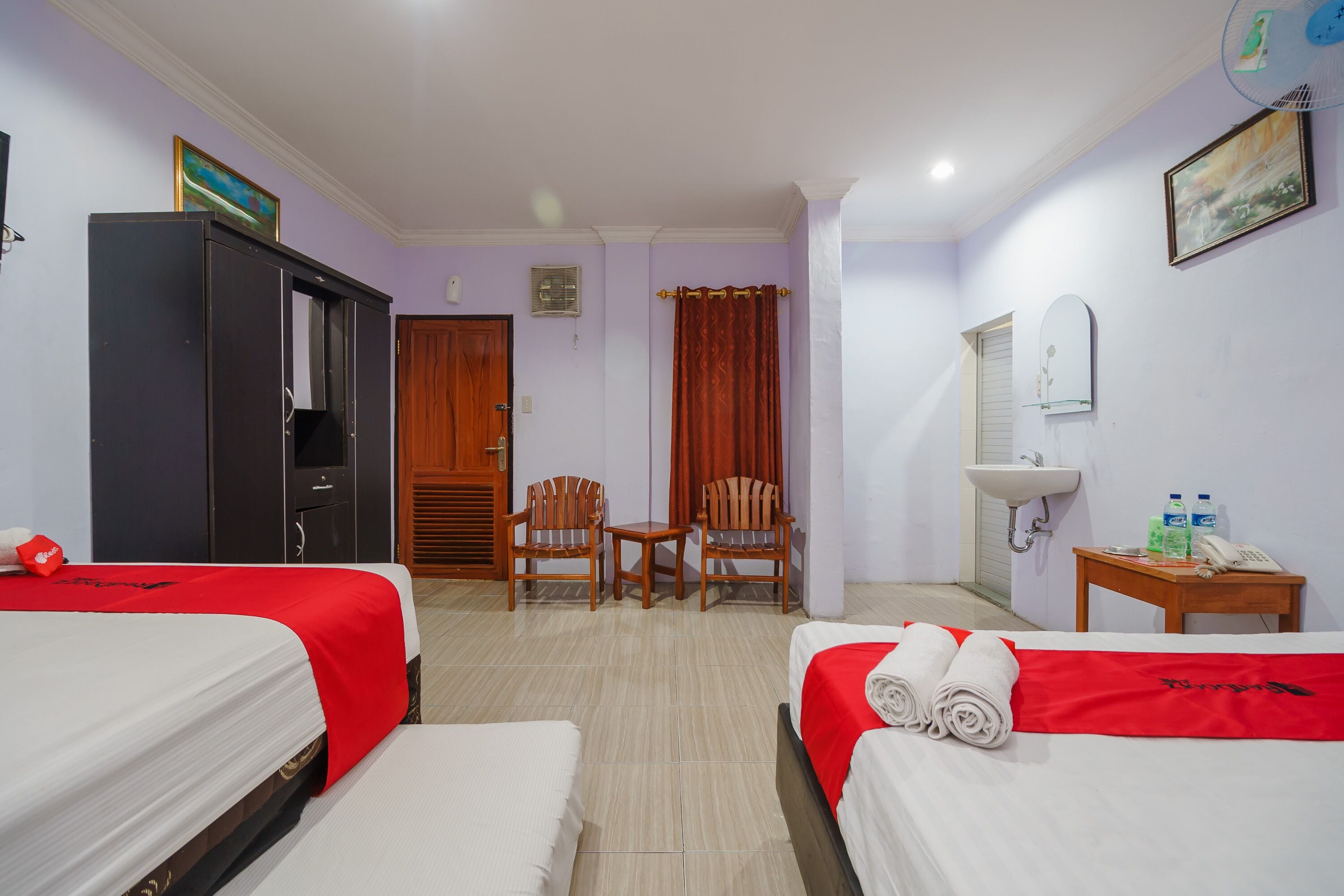 Kamar Keluarga (RedDoorz)