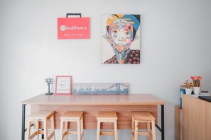 Lobby - Formerly Reddoorz Plus @ Otista Raya Ciputat (South Tangerang)