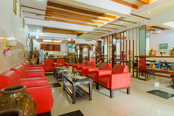 Interior - RedDoorz @ Parapat (Parapat)