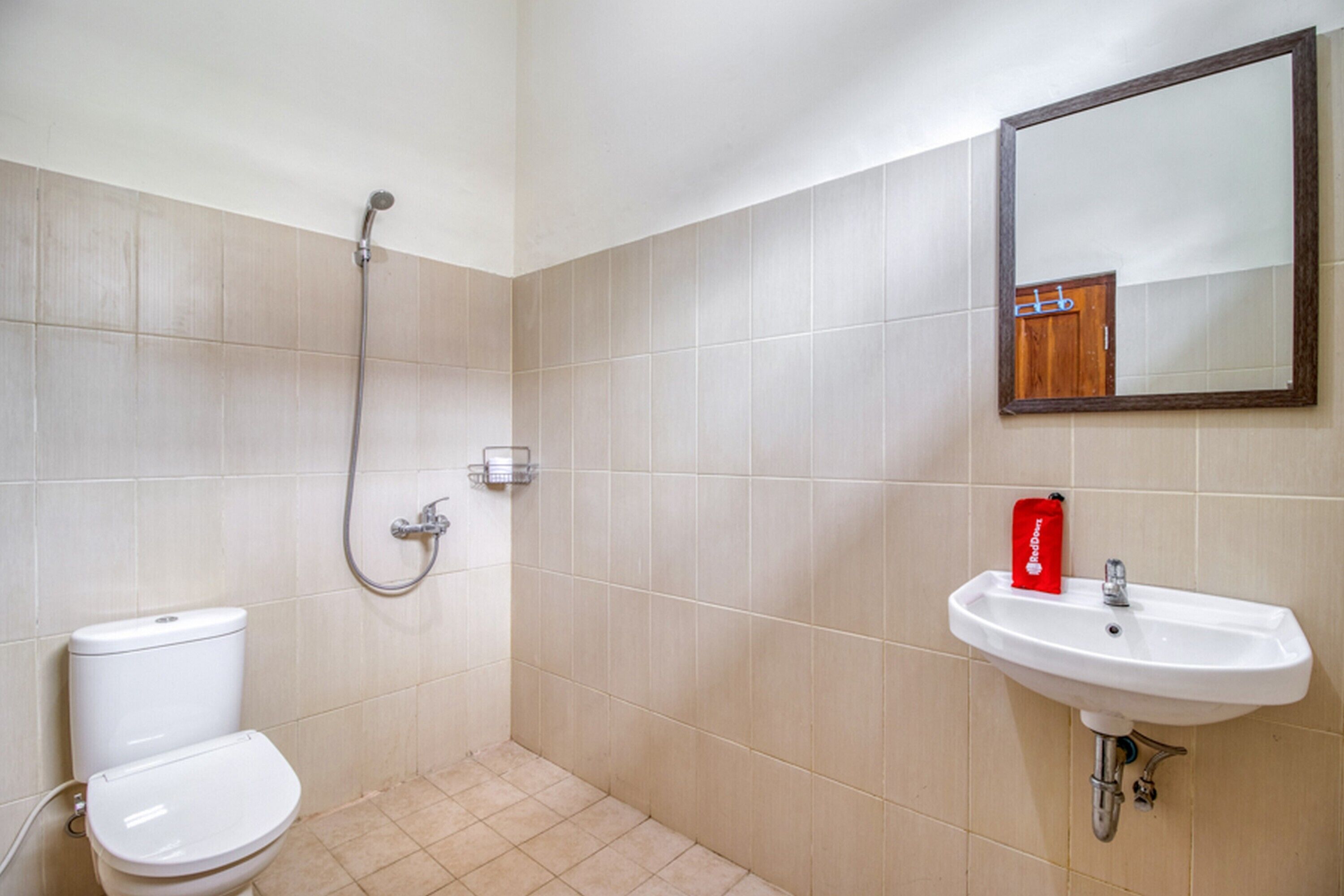 Foto - RedDoorz near Universitas Gajah Mada