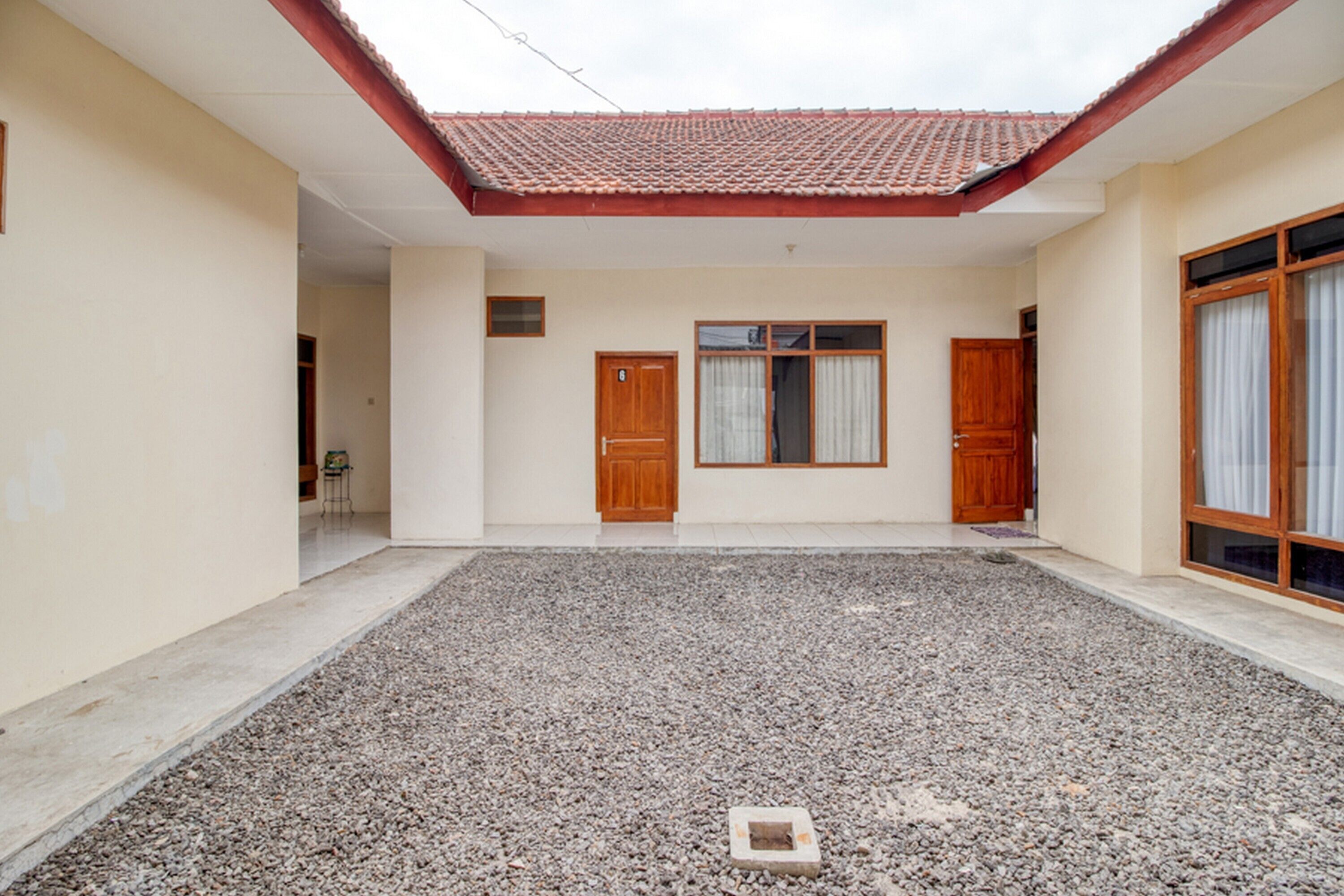 Foto - RedDoorz near Universitas Gajah Mada