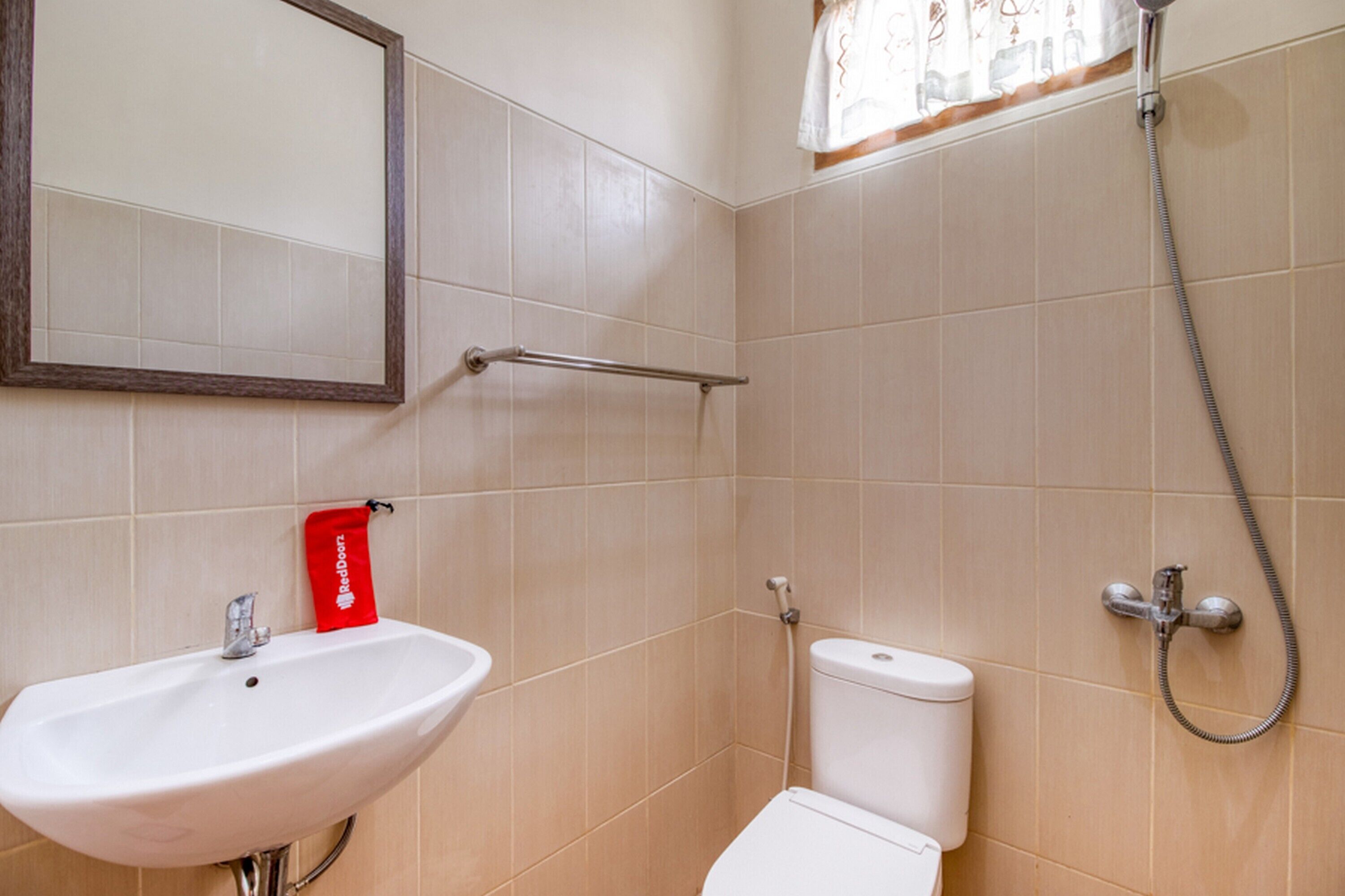 Foto - RedDoorz near Universitas Gajah Mada