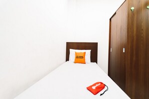 Room - KoolKost Syariah near Alun Alun Kota Bandung (Bandung)