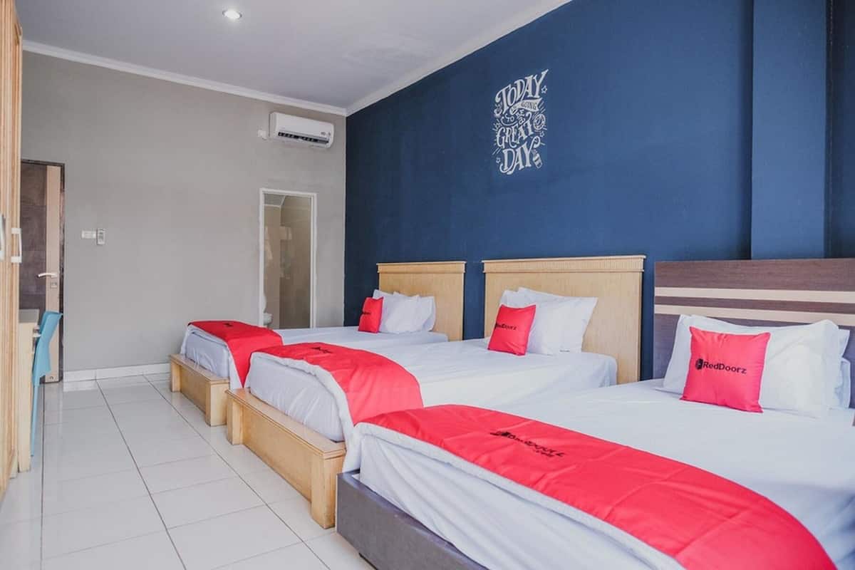 Chambre Familiale (RedDoorz)