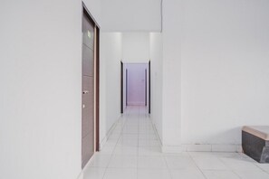 Hallway - RedDoorz @ Jalan Hayam Wuruk Lampung 2 (Bandar Lampung)