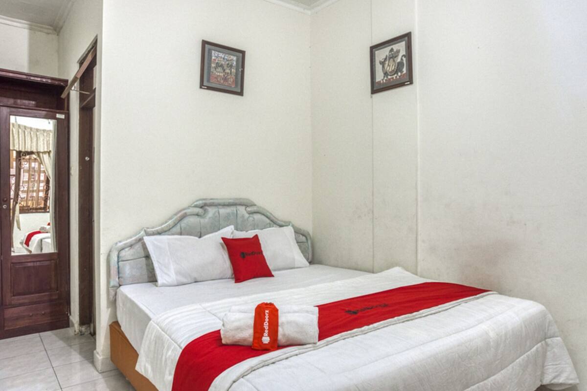 Habitación doble (RedDoorz) | Wifi gratis