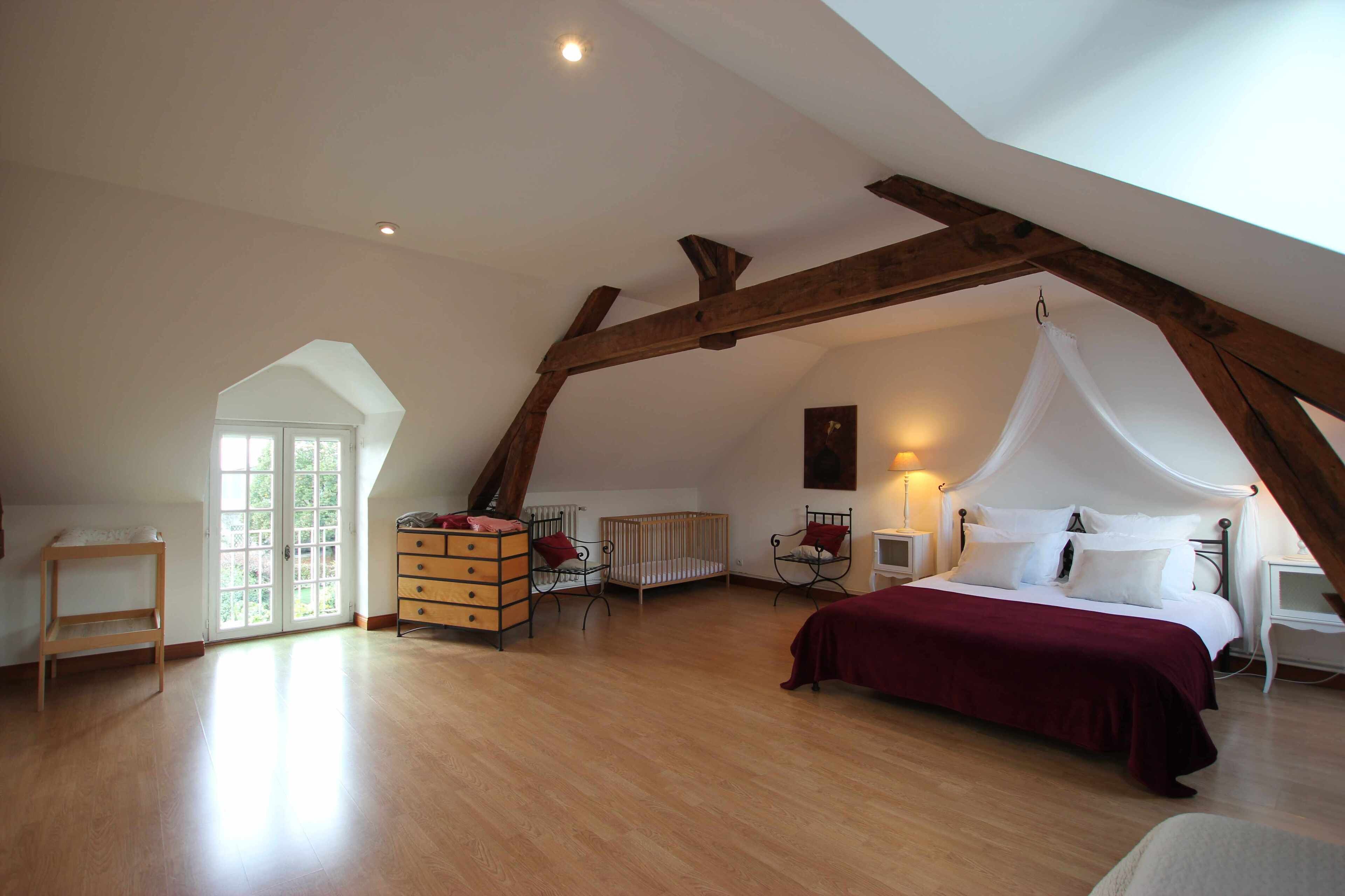 4 slaapkamers, een strijkplank/strijkijzer, gratis wifi, beddengoed